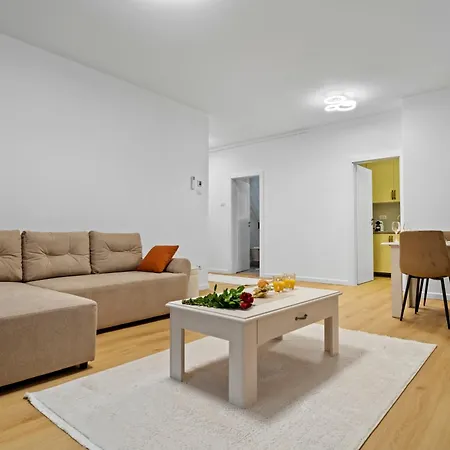 With Huge Balcony And View - Tineretului Park *