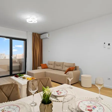 With Huge Balcony And View - Tineretului Park