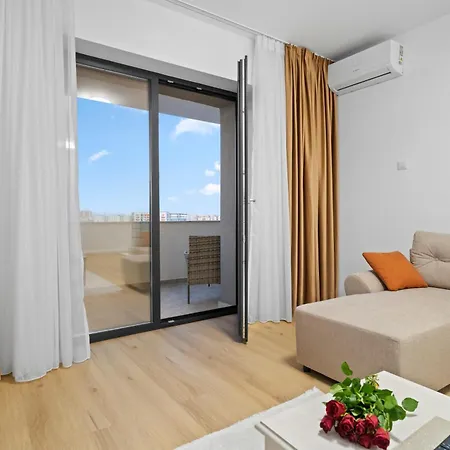 Appartamento With Huge Balcony And View - Tineretului Park Bucarest