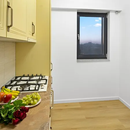 With Huge Balcony And View - Tineretului Park * Bucarest