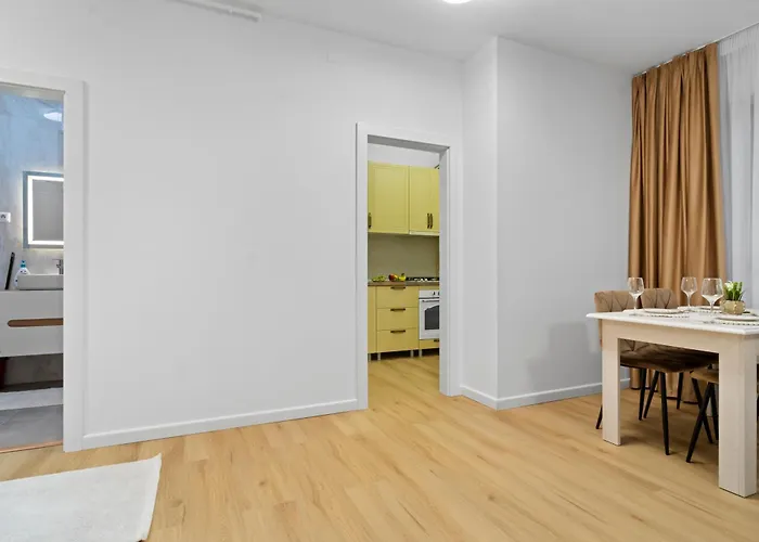 With Huge Balcony And View - Tineretului Park 아파트 부쿠레슈티