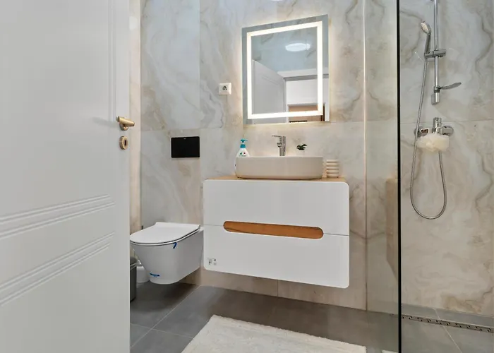 With Huge Balcony And View - Tineretului Park