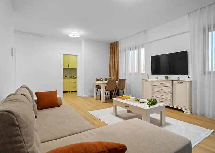 With Huge Balcony And View - Tineretului Park