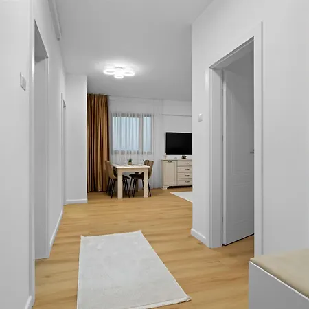 With Huge Balcony And View - Tineretului Park Apartment
