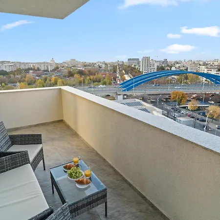 With Huge Balcony And View - Tineretului Park Apartment *