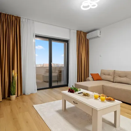 With Huge Balcony And View - Tineretului Park Apartment