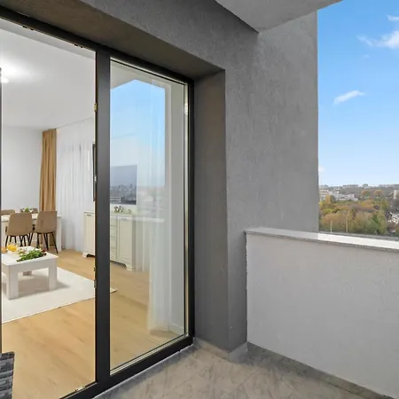 With Huge Balcony And View - Tineretului Park Apartament *
