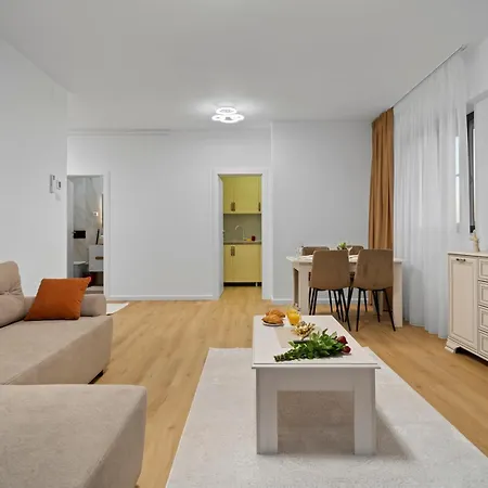 With Huge Balcony And View - Tineretului Park Apartment Bucharest