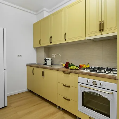 With Huge Balcony And View - Tineretului Park Bucharest