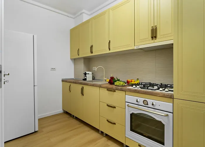 With Huge Balcony And View - Tineretului Park Bukarest