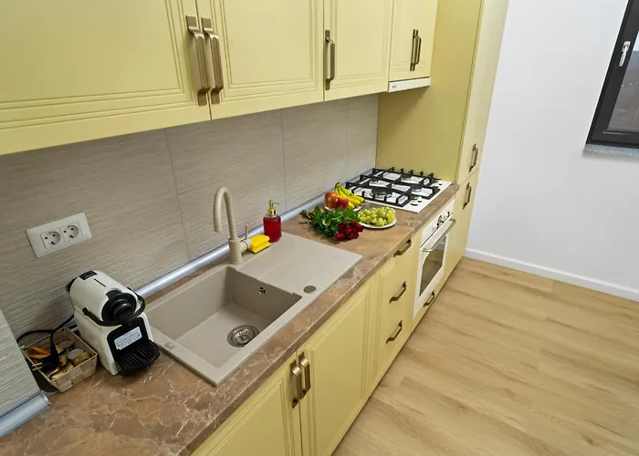 With Huge Balcony And View - Tineretului Park Апартаменти