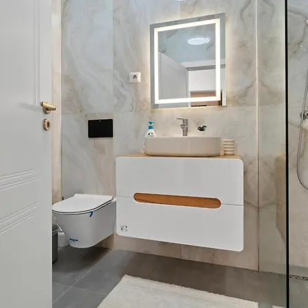 With Huge Balcony And View - Tineretului Park