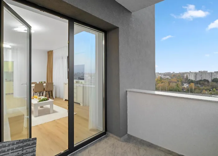 With Huge Balcony And View - Tineretului Park Appartement *
